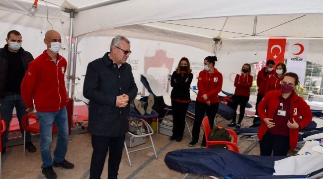 Özel hediyeli kan bağışı etkinliği