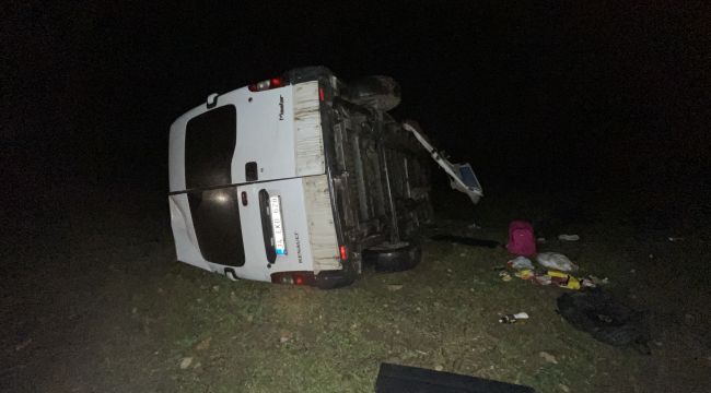 16 düzensiz göçmen kazada yaralandı