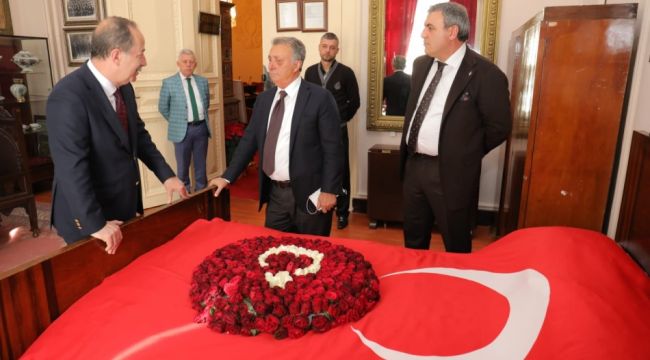 Çebi, Atatürk odasına hayran kaldı