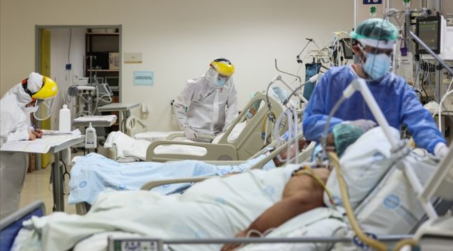 ‘Kovid-19 sağlıkçıların ruh sağlığını etkiledi’
