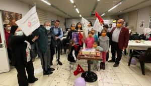 Lösemiyi yenen çocuklar ve aileleri yemekte buluştu