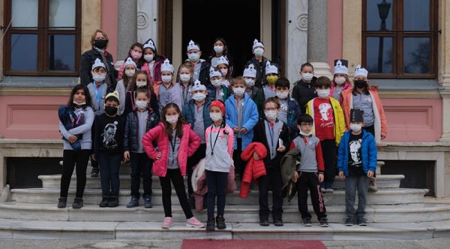 Minik kalplerin Atatürk sevgisi