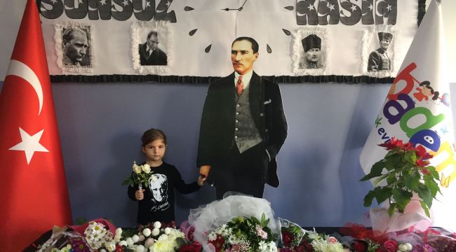 Miniklerden Atatürk’ü anma programı