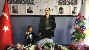 Miniklerden Atatürk’ü anma programı
