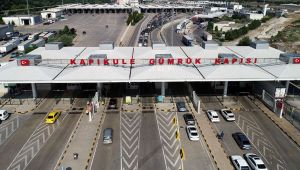 Sınır kapılarından 1 günde 16 bin yolcu geçti