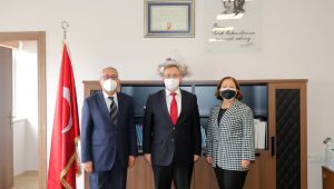 Tıp Fakültesinin yeni dekanı Prof. Dr. Akata oldu