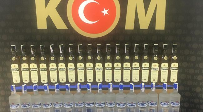 52 şişe gümrük kaçağı içki ele geçirildi