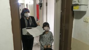 Karantinadaki minik Öykü’ye doğum günü