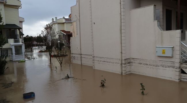 Sahil yolu ulaşıma kapatıldı