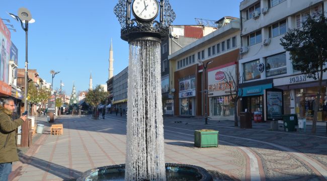 Soğuk hava Edirne’yi dondurdu