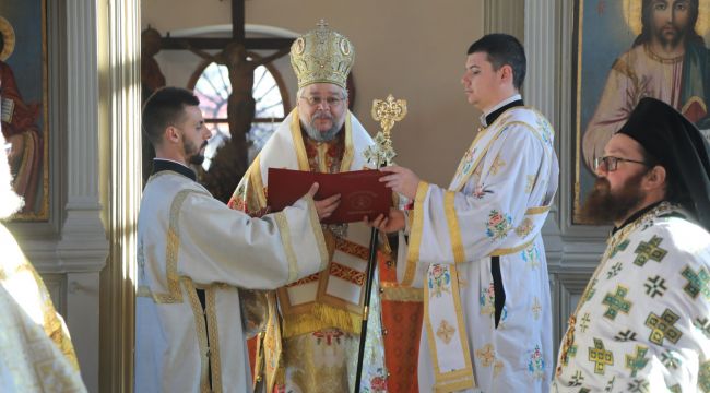 Sveti Georgi'de Noel ayini yapıldı