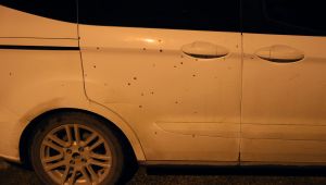 Av tüfeğiyle polis aracına ateş edildi