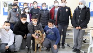 Pele öğrencilerin neşe kaynağı oldu