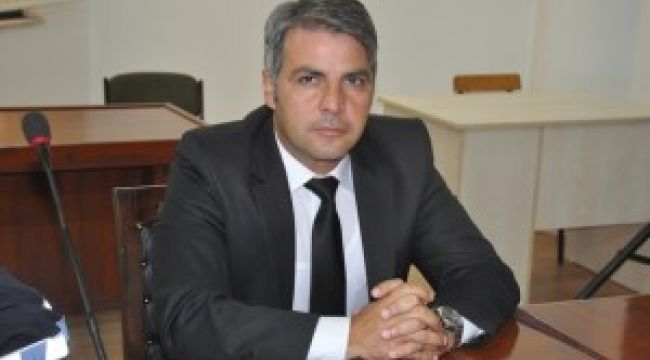 Peynirli Yumurta oyunu ertelendi