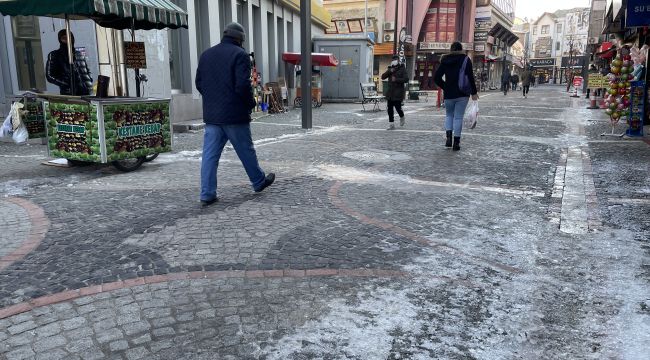 Trakya’da ‘ayaz’ etkisini sürdürdü