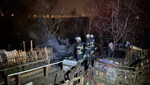 Barakada çıkan yangın hasar bıraktı