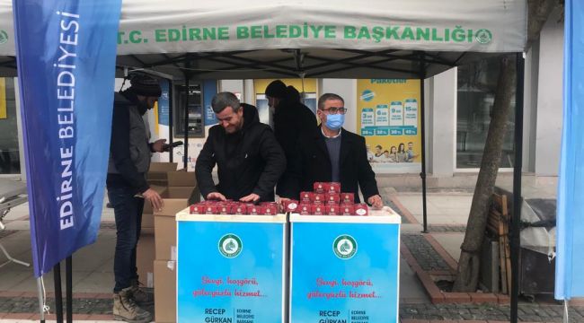Belediyeden 15 bin kandil simidi ikramı
