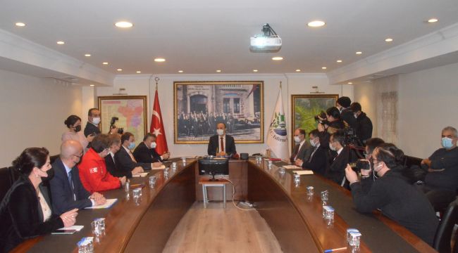 Vali Canalp’ten Türkiye’de bir ilk