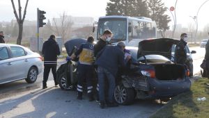 Zincirleme trafik kazasında bir kişi yaralandı