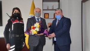 Ağsakal, Tıp Bayramı dolayısıyla ziyaretlerde bulundu