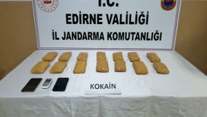 Otomobilde 7 kilo 322 gram kokain ele geçirildi