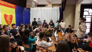Senfoni orkestrası müzik tutkunu gençleri buluşturuyor
