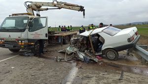 Trafik kazasında 1 ölü, 2 yaralı