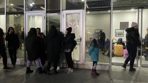 Ukrayna'daki Azerbaycanlılar Türkiye'ye geldi