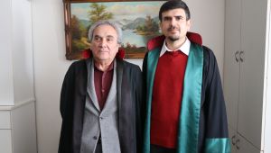 Babalarını ziyarete gittikleri ofiste birlikte çalışıyorlar