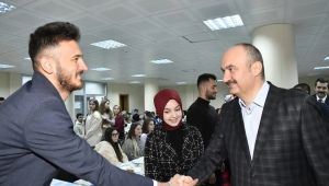 Canalp ve eşi öğrencilerle iftarda buluştu
