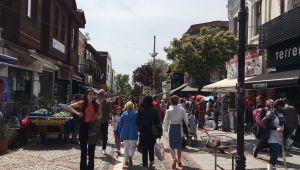 Çarşı ve pazarda bayram telaşı