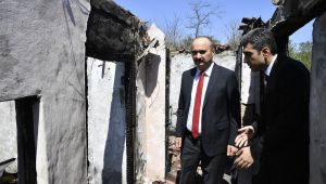 Evi yanan aileye valilikten yardım eli