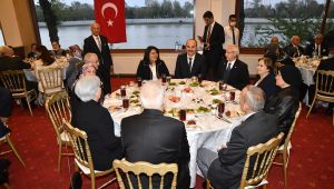 Şehit aileleri ve gazilere iftar yemeği