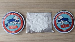 Üzerinde uyuşturucu bulunan şüpheliye gözaltı