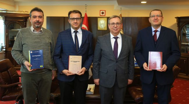 Enstitü yayınlarına devam ediyor