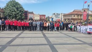 Gençlik Haftasında anıtta tören