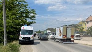 Otomobille çarpışan motosikletli yaralandı