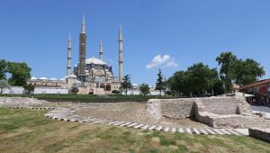Selimiye Meydanı hak ettiği görünüme kavuştu