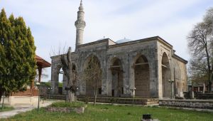 ‘Soğan Boğumlu’ Minaresiyle Ünlü Cami