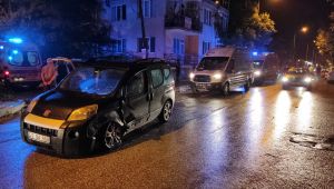 Alkollü sürücünün karıştığı kazada 3 kişi yaralandı