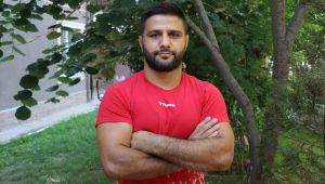 Başpehlivan Gökmen, altın kemeri istiyor