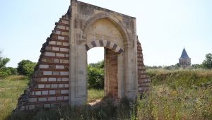 Edirne Sarayı'nın kalıntılarında kazı çalışmaları sürüyor
