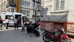 Ehliyetsiz sürücünün sebep olduğu kazada 3 yaralı