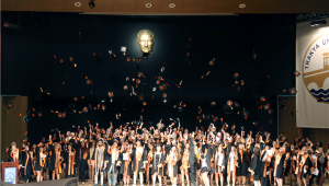 Fen Fakültesinde mezuniyet coşkusu