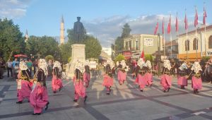Festival renkli görüntülere sahne oldu