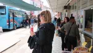 Leva 9 lirayı aşınca kente akın ettiler
