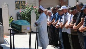 Evde yanan kadın hastanede hayatını kaybetti