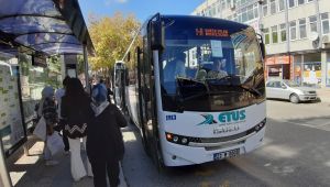 Geç gelen otobüsler zamandan çalıyor