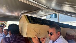 Kazada ölen minik Berat toprağa verildi