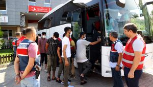 110 Afganistan uyruklu,  İstanbul'a gönderildi